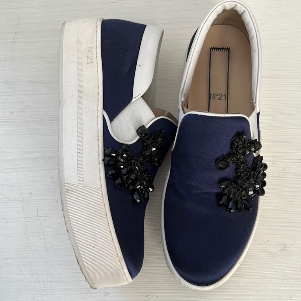 No. 21 stylish women’s platform shoes